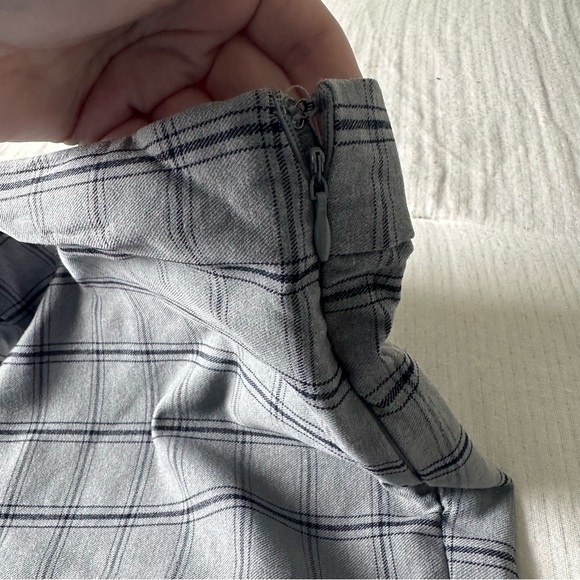 SOLD: Worthington Slim Leg Pants - Picture 3 of 4